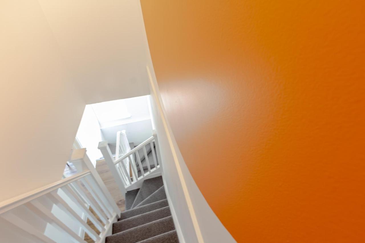 Bright Cheery 4 Bd By Station Hove