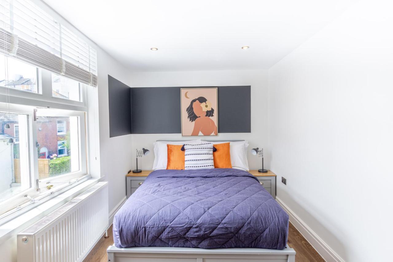 Bright Cheery 4 Bd By Station * Hove